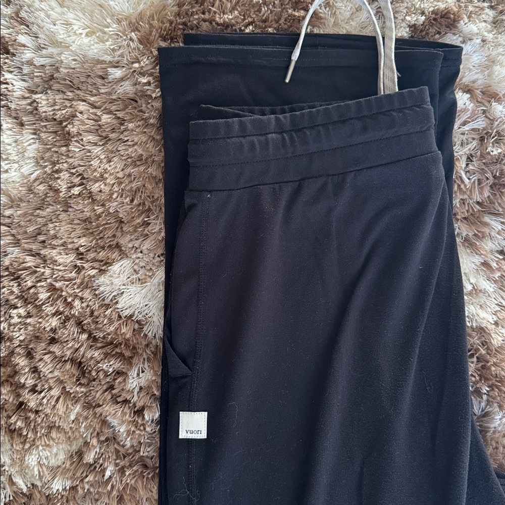 VUORI HALO ESSENTIAL - Picture 7 of 7